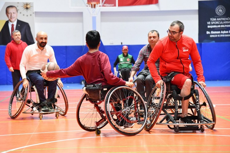 OSMANİYE’DE FARKINDALIK OLUŞTURAN BASKETBOL MAÇI