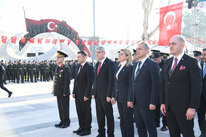 OSMANİYE’DE MİLLİ MÜCADELE ZAFERİNİN 103. YILI TÖRENLERLE KUTLANDI