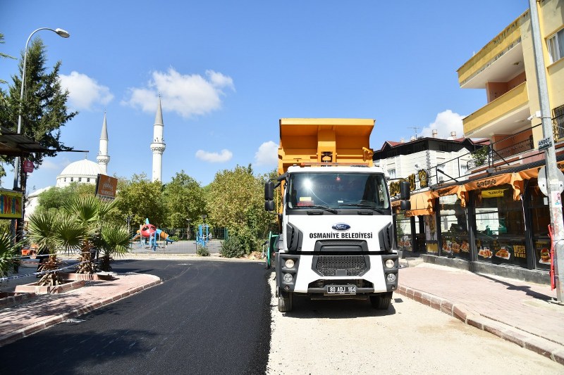 KAFELER CADDESİ ASFALT YOL KONFORUNA KAVUŞUYOR