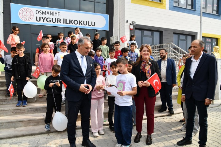 MİLLİ AĞAÇLANDIRMA GÜNÜ’NDE ZEYTİN FİDANLARI TOPRAKLA BULUŞTURULDU