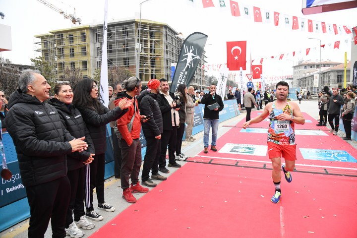 YER FISTIĞININ ANA VATANI OSMANİYE’DE YARI MARATON HEYECANI…
