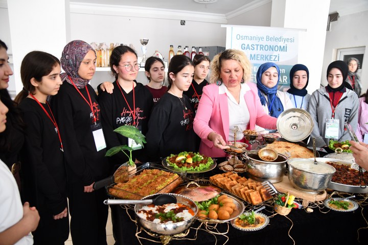“ADIM ADIM ANADOLU” PROJESİYLE OSMANİYE’NİN LEZZETLERİ TANITILDI