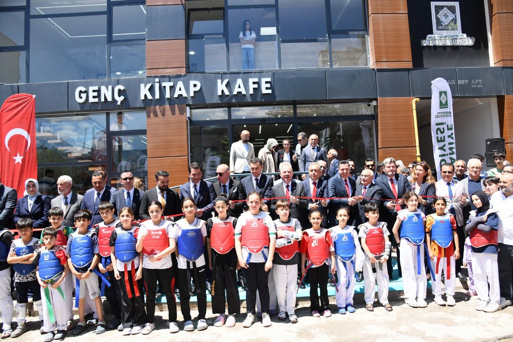 GENÇ KİTAP KAFE İSTİKLAL ŞUBESİ HİZMETE AÇILDI